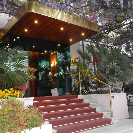 Hotel Giardinetto Десенцано дел Гарда Екстериор снимка