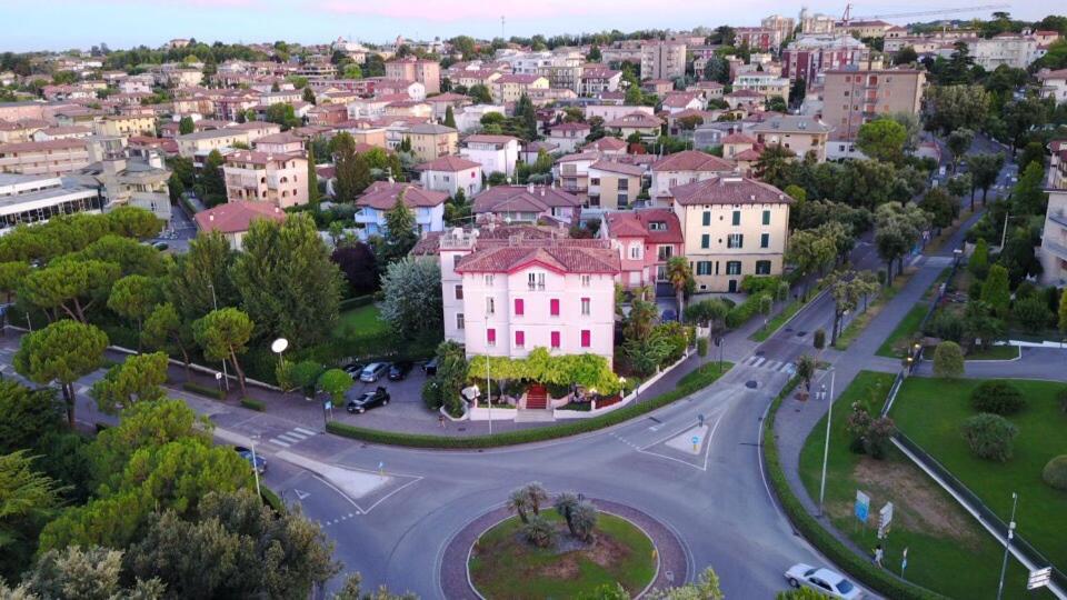Hotel Giardinetto Десенцано дел Гарда Екстериор снимка