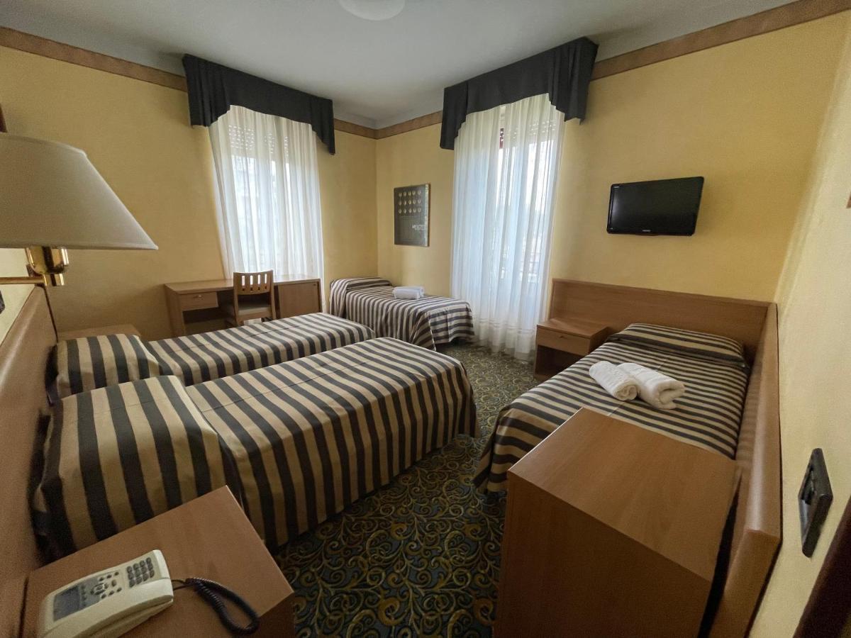 Hotel Giardinetto Десенцано дел Гарда Екстериор снимка