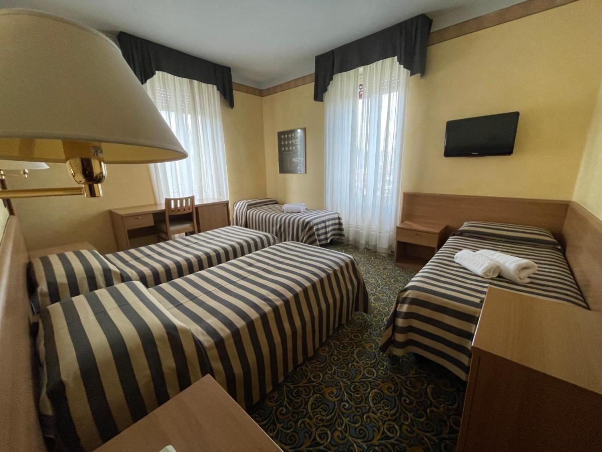 Hotel Giardinetto Десенцано дел Гарда Екстериор снимка