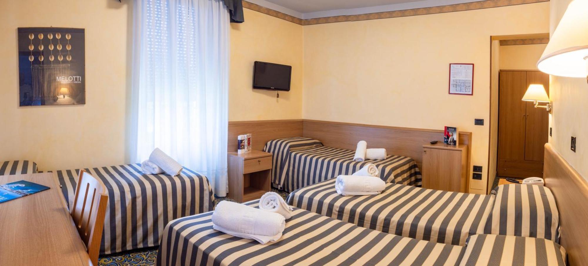 Hotel Giardinetto Десенцано дел Гарда Екстериор снимка