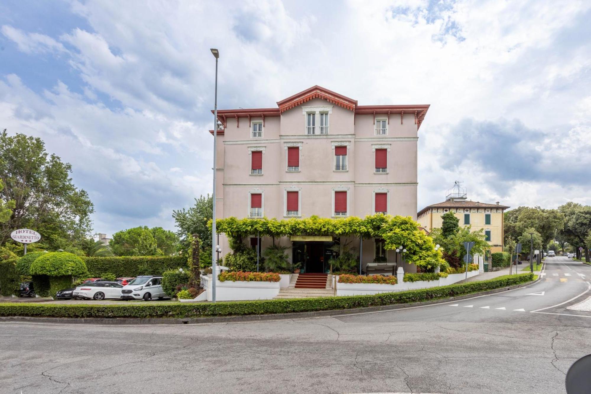 Hotel Giardinetto Десенцано дел Гарда Екстериор снимка