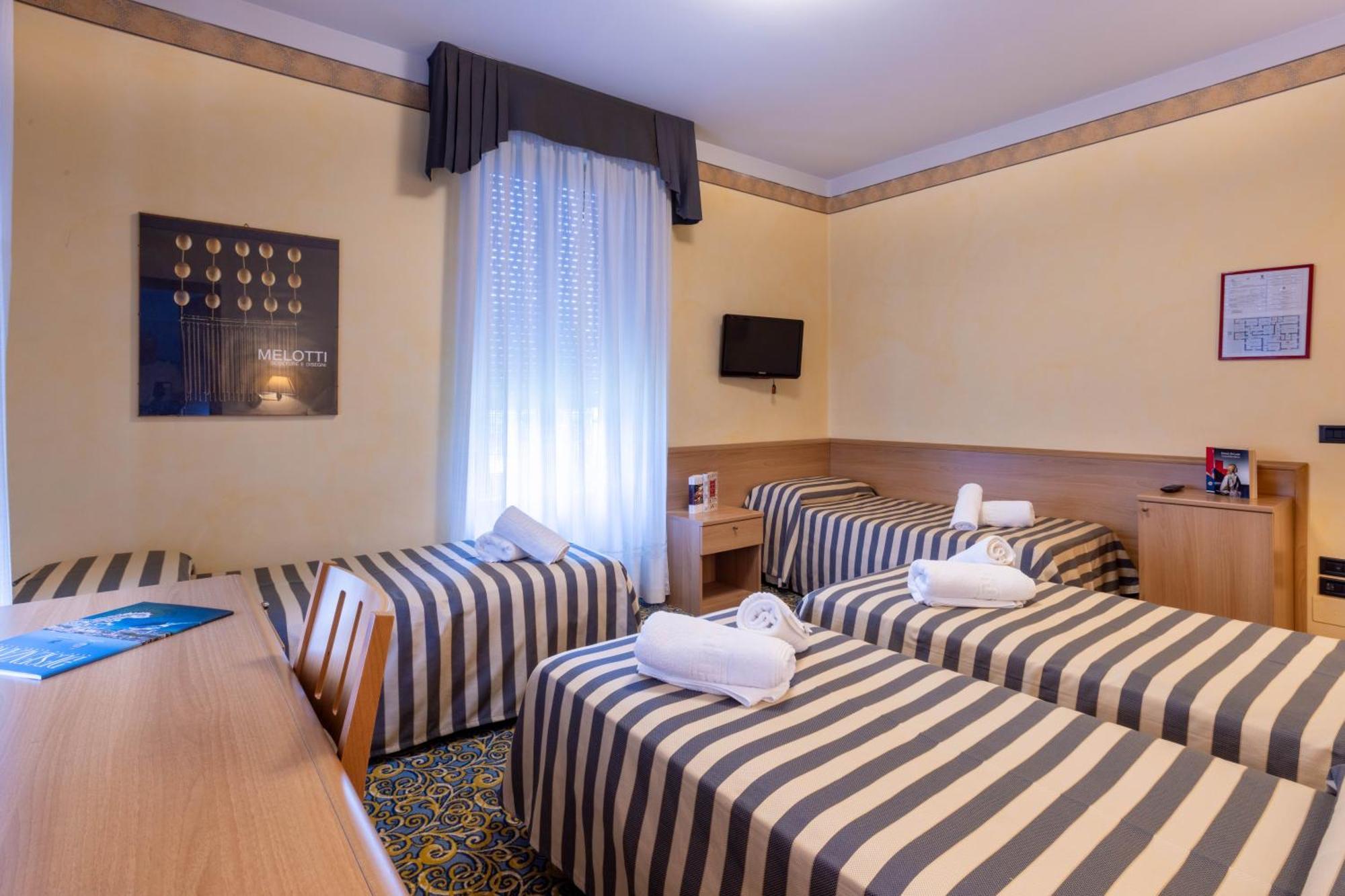 Hotel Giardinetto Десенцано дел Гарда Екстериор снимка