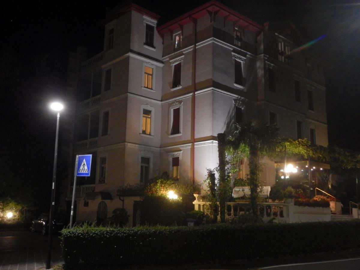 Hotel Giardinetto Десенцано дел Гарда Екстериор снимка
